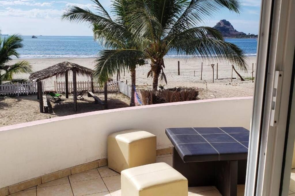 Casa A Pie De Playa Isla De La Piedra Mazatlán Exterior foto